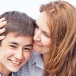 كيف أتكلم مع ابني؟ بدائل لسؤال كيف يومك