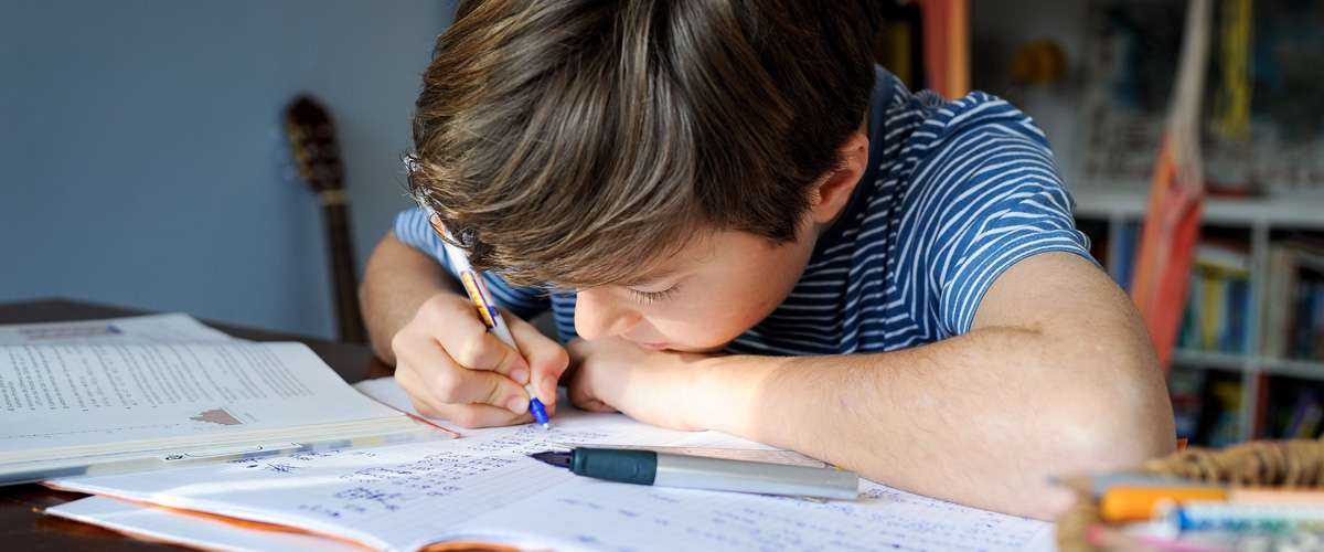 كيف نعالج ضعف الرغبة في الدراسة عند أولادنا