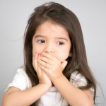 كيف نتعامل مع تأتأة أولادنا؟