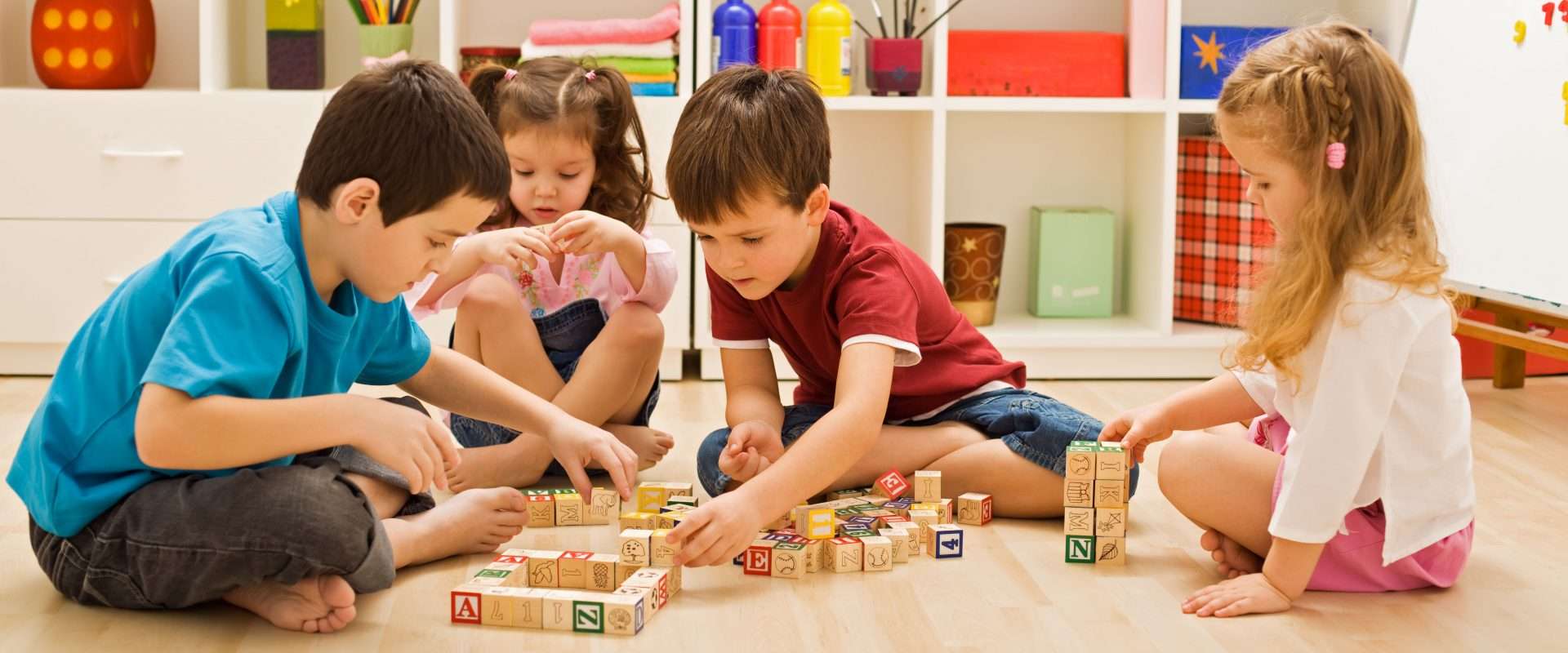 لن اجبر ابني على مشاركة ألعابه