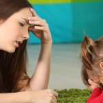 كيف أجعل طفلي يصغي إليّ أثناء الحديث