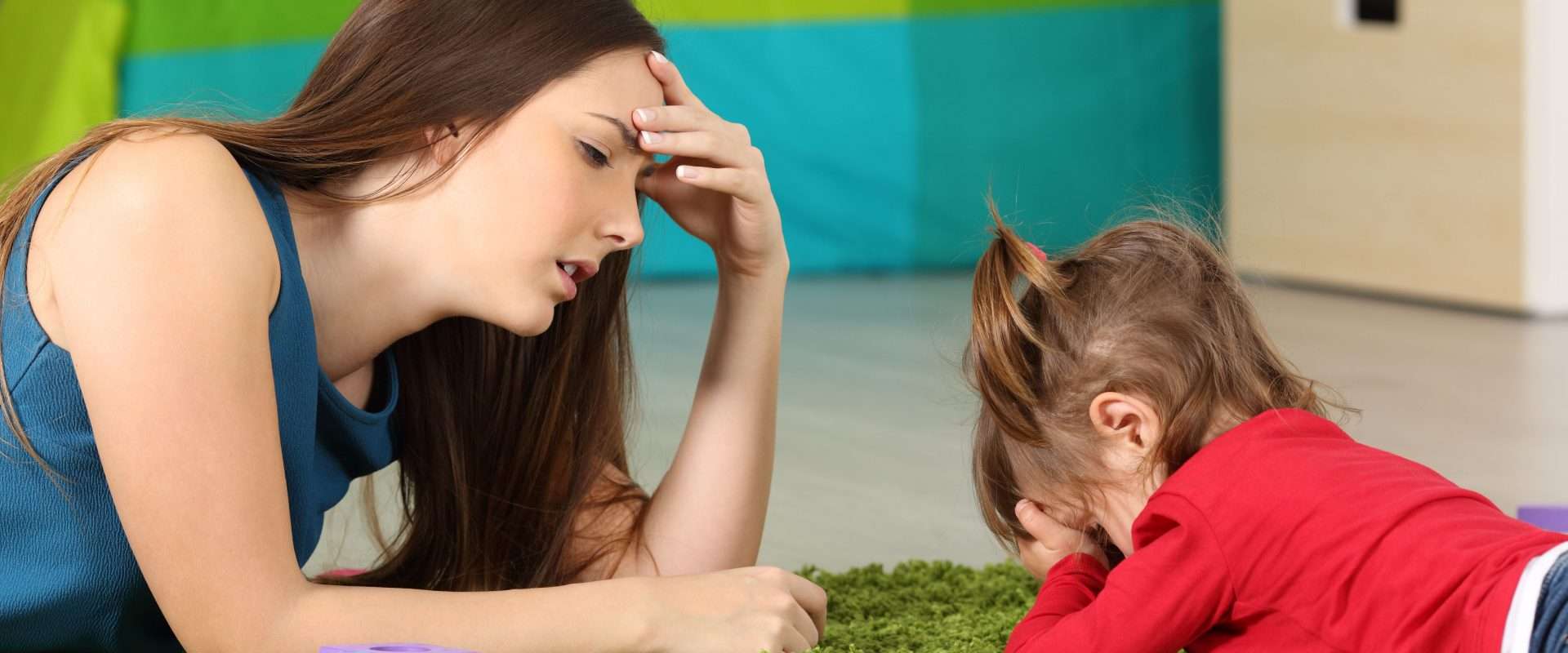 كيف أجعل طفلي يصغي إليّ أثناء الحديث