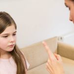 سلبيات فرض الأوامر على الطفل دون نقاش