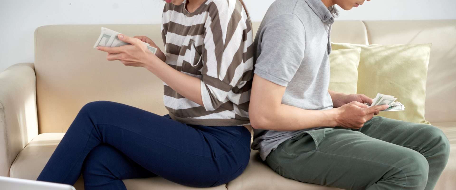 نحتاج أن نعير اهتمامًا أكثر لهذا الجانب من حياتنا كي نتمكّن من تسديد احتياجاتنا المادية والاستمتاع أكثر بمواردنا المالية ومباركة الآخرين بما لدينا.