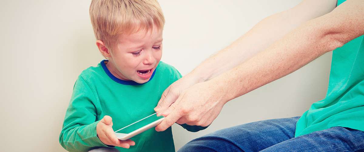أضرار تلبية كلّ طلبات طفلي