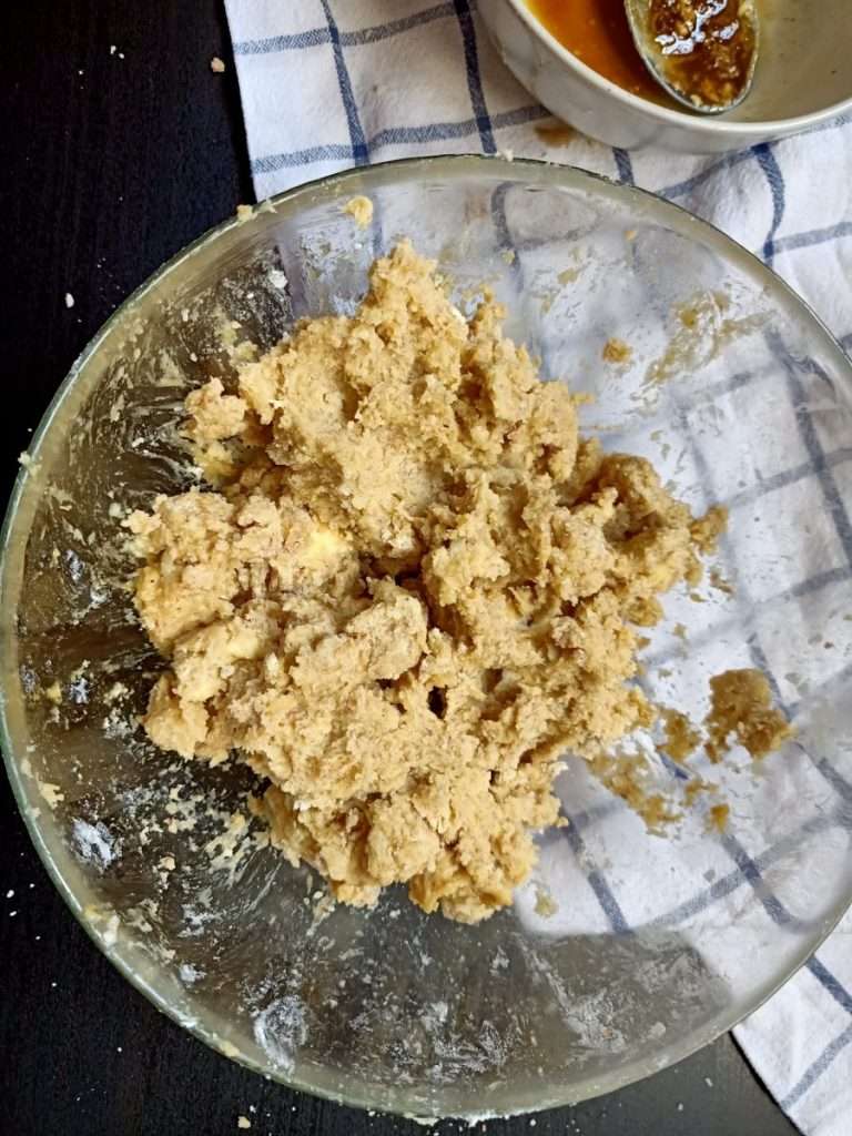فطيرة الكرز بالكاسترد