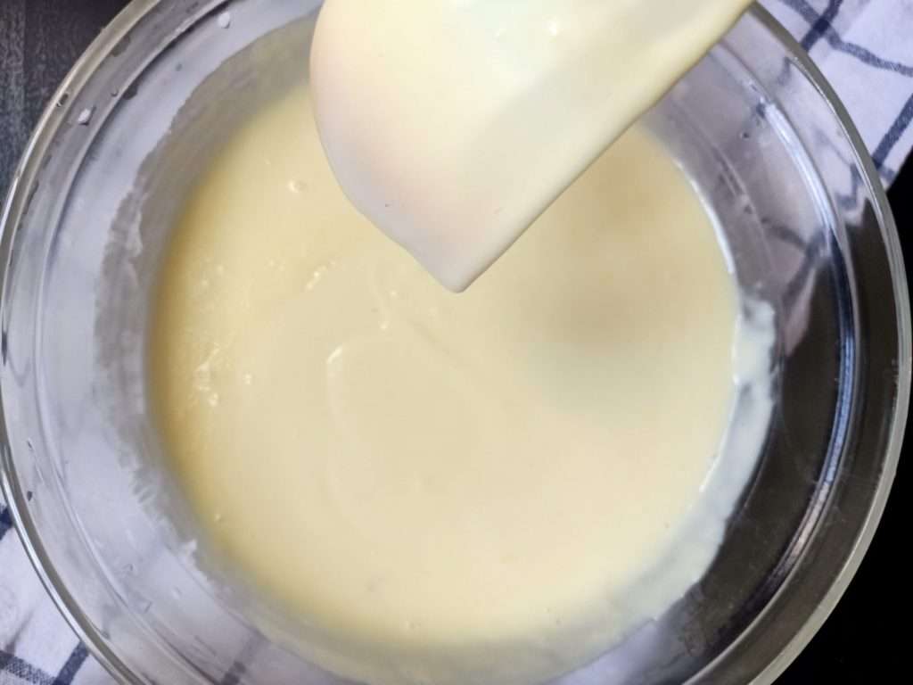 فطيرة الكرز بالكاسترد