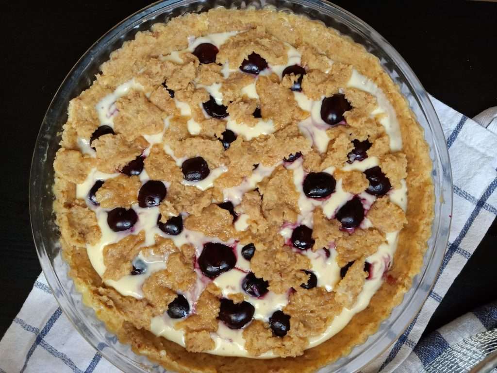 فطيرة الكرز بالكاسترد