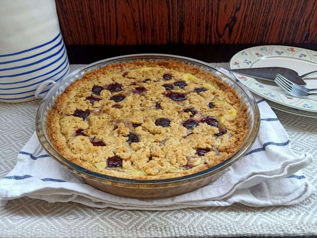 فطيرة الكرز بالكاسترد
