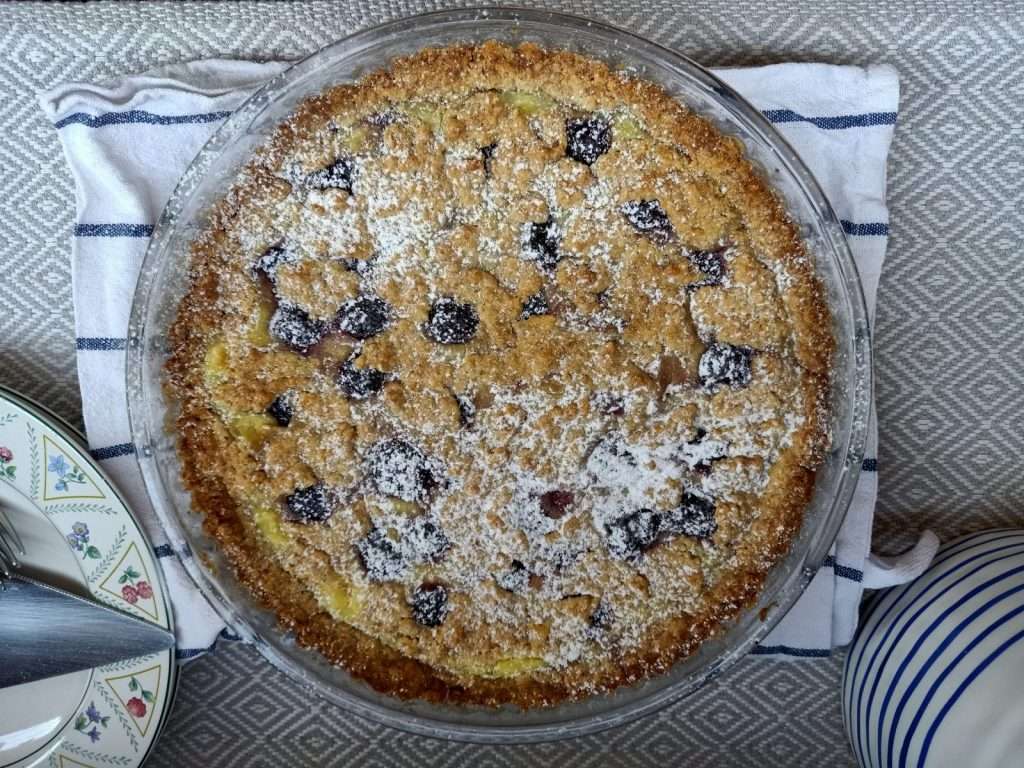 فطيرة الكرز بالكاسترد