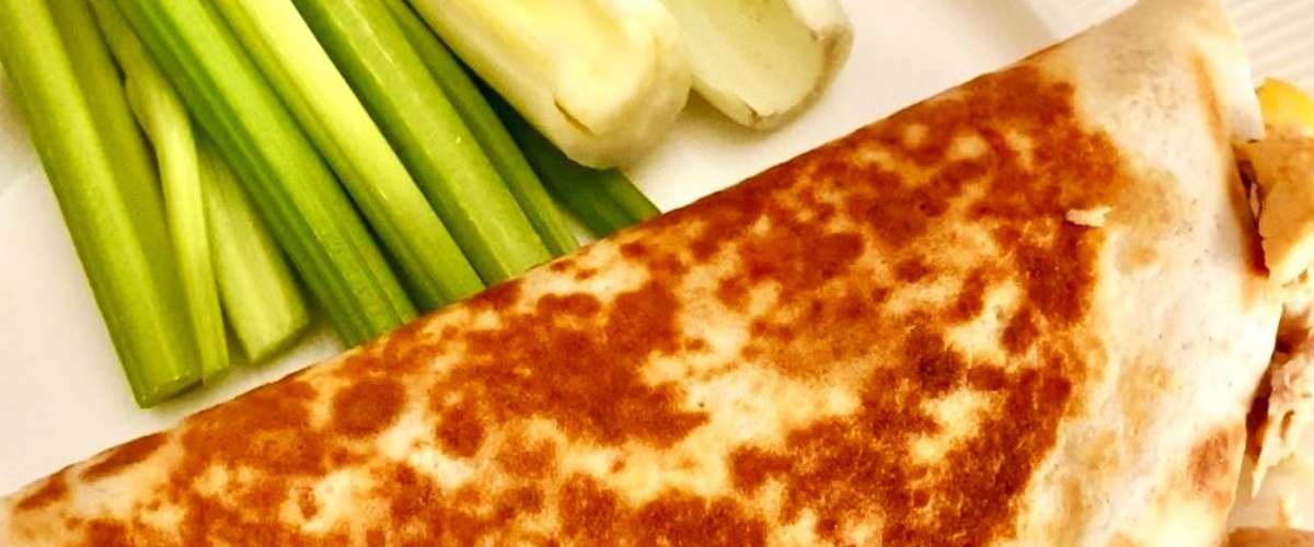 ساندويشات التونة مع الجبنة الذائبة
