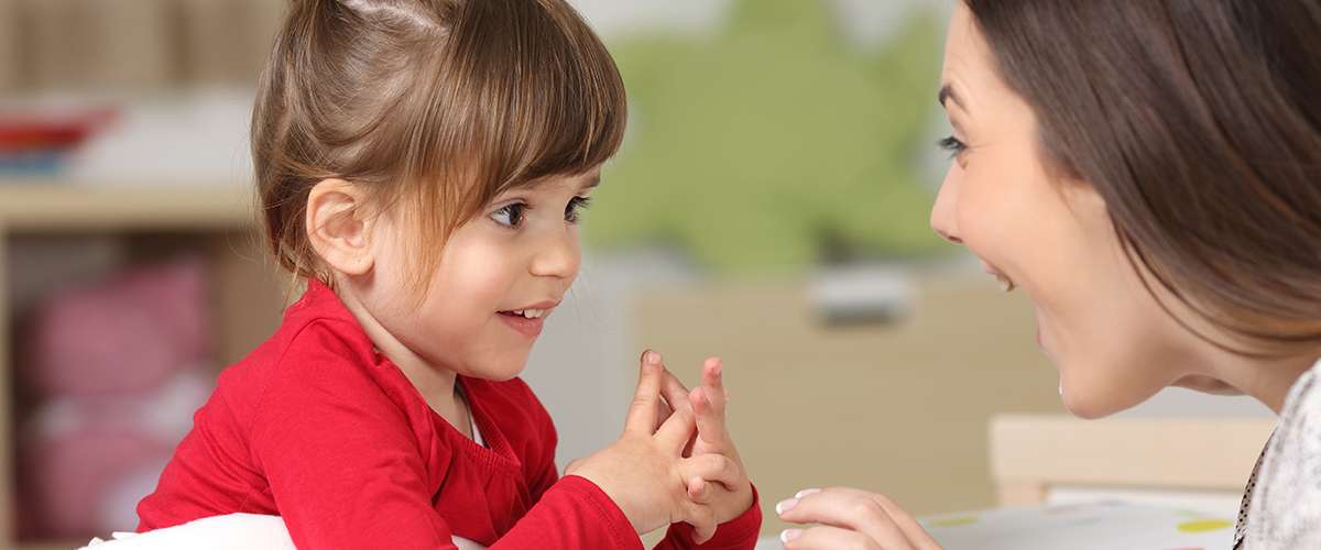 كيف نتعامل مع الطفل الكثير الأسئلة