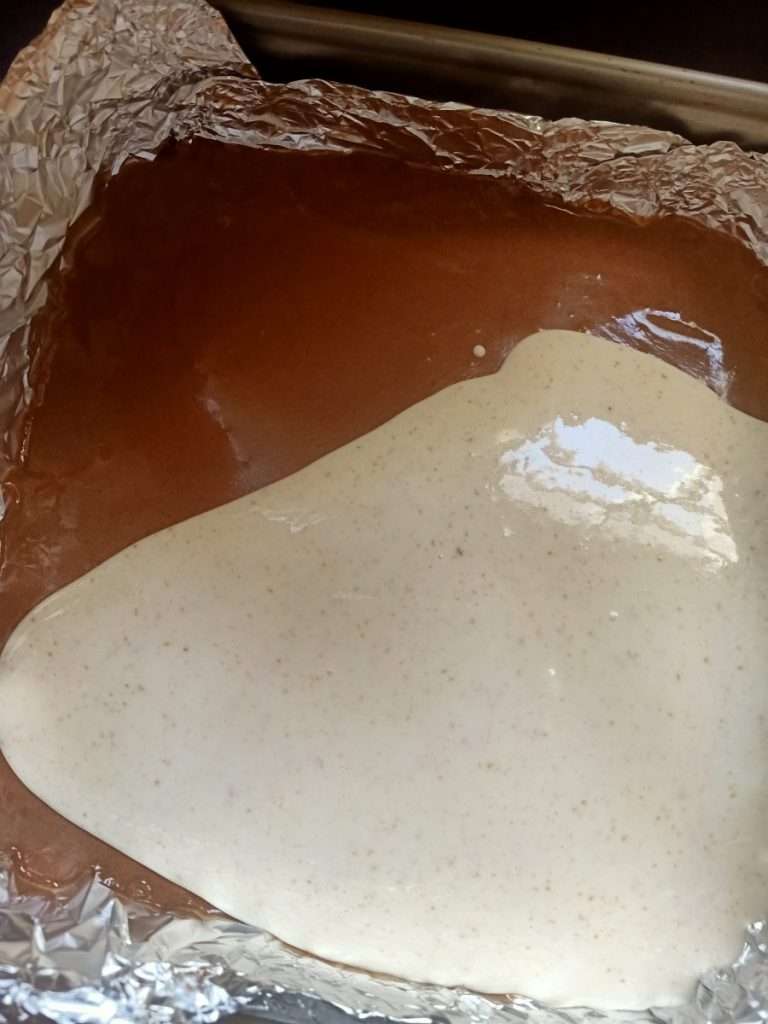 آيس كريم مووس بالشوكولاته وزبدة الفول السوداني