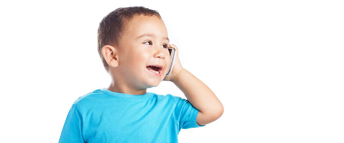 8 علامات تكشف حاجة الطفل لأخصائي النطق
