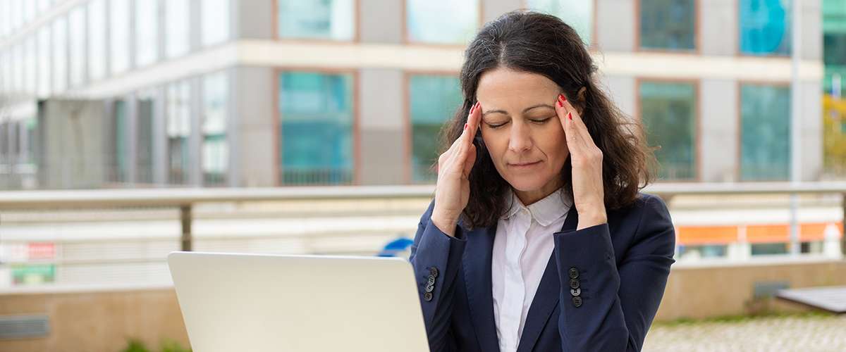 أعراض سن اليأس عند المرأة