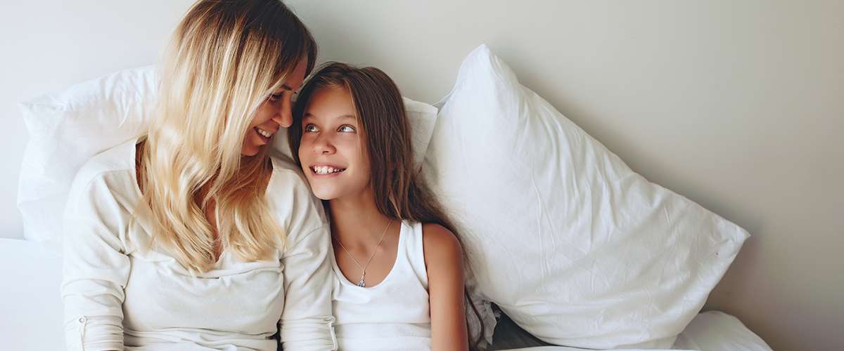 10 نصائح لتصبحي الصديقة الأقرب لابنتك
