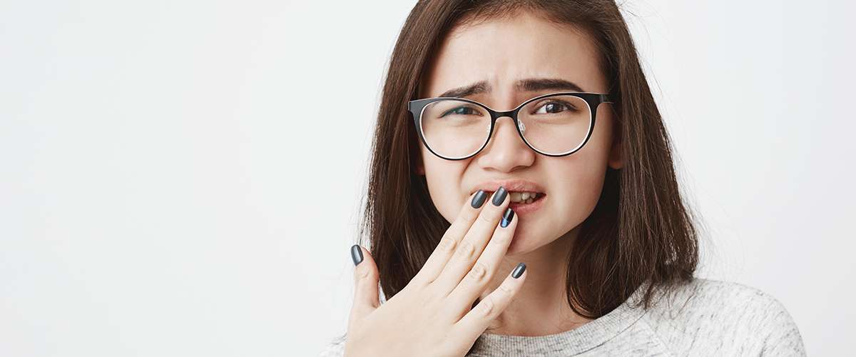 أسباب القلاع الفموي وطرق العلاج