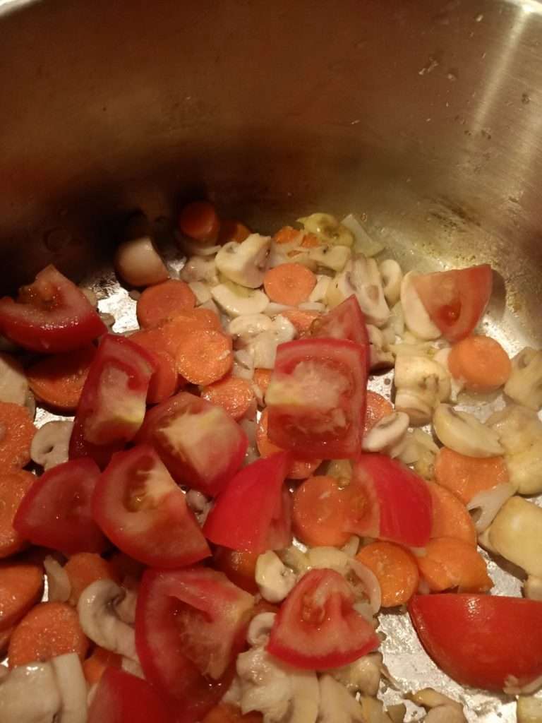 طريقة عمل شوربة الفليفلة الحلوة