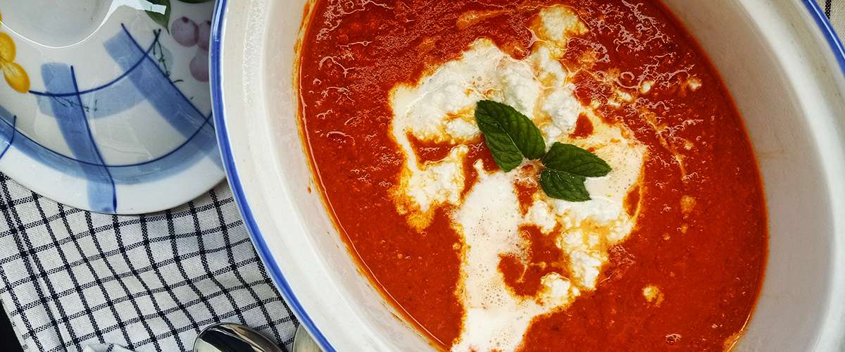 طريقة عمل شوربة الفليفلة الحلوة
