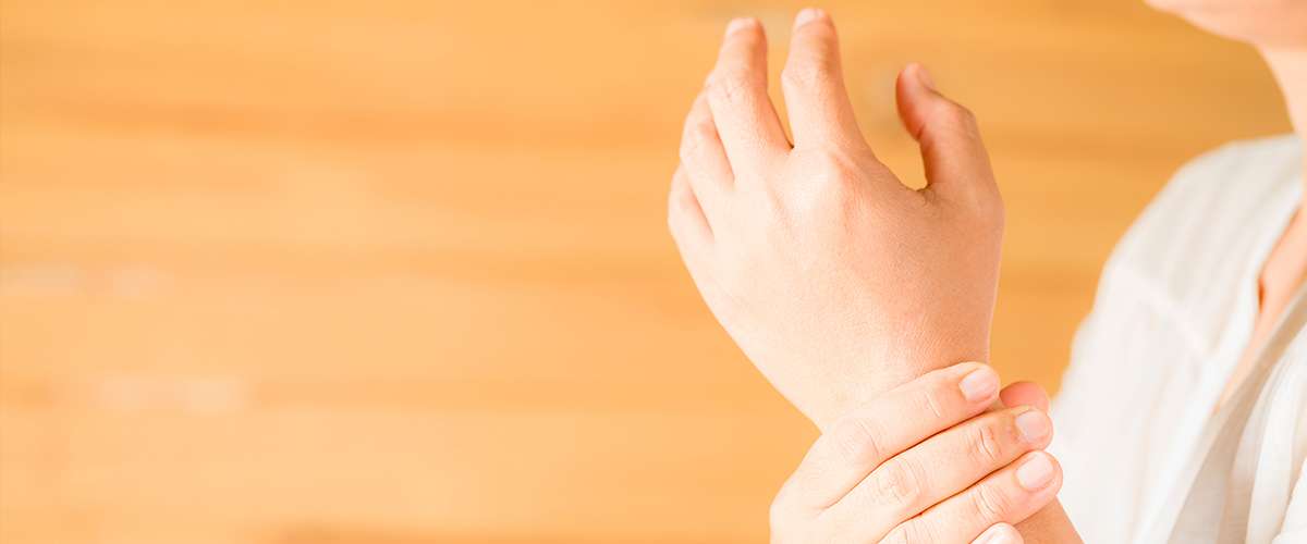 النقرس الأسباب والعلاج