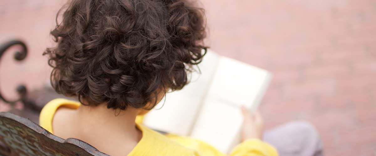 كيف أنشيء طفلاً يحبّ القراءة