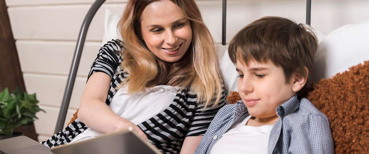 لماذا لم يعد طفلي يتحدث عن يومه