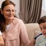 هل  يحبّ الطفل جدّه وجدّته أكثر من والديه؟
