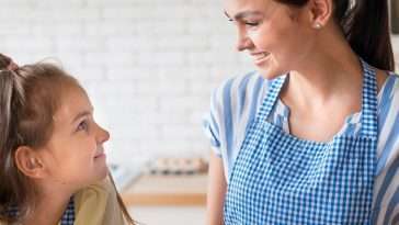4 أسئلة تُحفّز تفكير الطفل وتطوّر مهاراته
