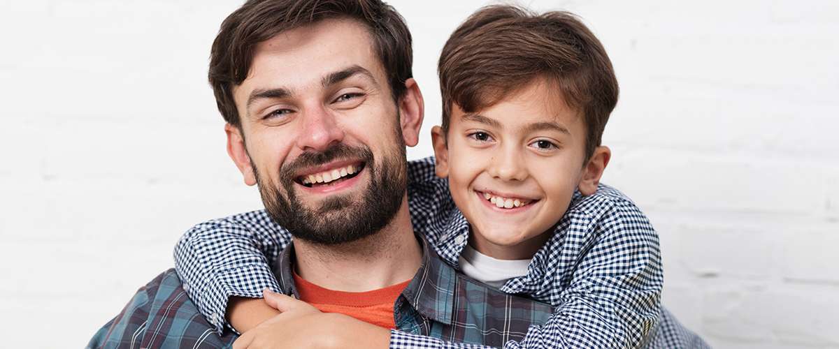 ليس الممول فقط: أهمية دور الأب في حياة الأبناء وتربيتهم