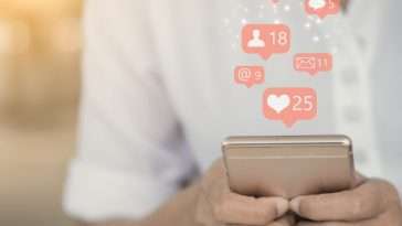 6 نصائح لكل أم: تربية طفل متوازن في عصر الشاشات