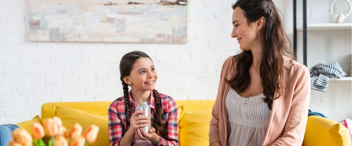 كيف أتعامل مع ابنتي المراهقة 5 أخطاء يجب تجنبها